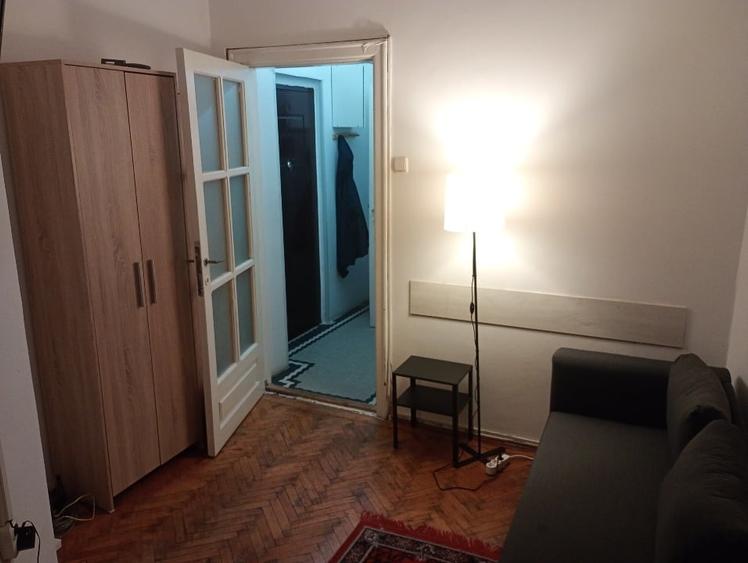 Garsonieră decomandată în Armeneasca