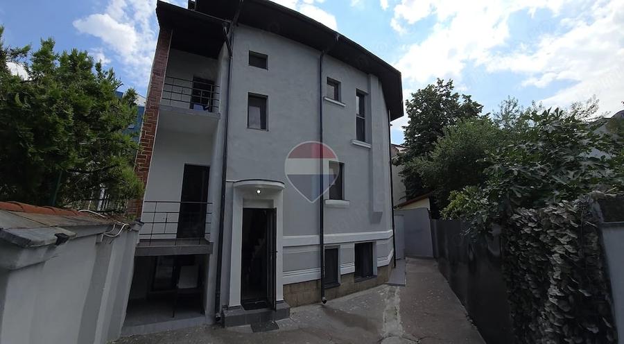 Vila de inchiriat | Dacia Str. Toamnei | 185 mp, curte - 13