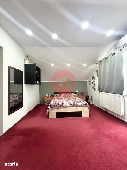 Casă cu 4 camere cu Teren 300 Mp în Central