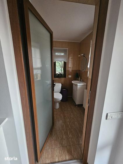 Casă cu 4 camere cu Teren 501 Mp în Domnești