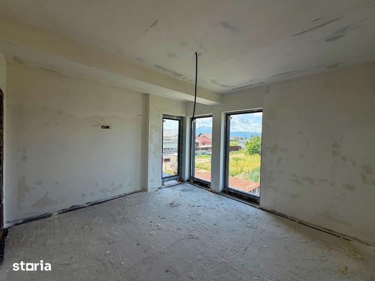 Casă cu 5 camere cu Teren 417 Mp în Tărlungeni