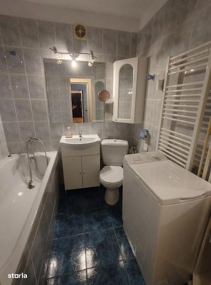 Apartament cu 3 camere semidecomandat în Titan