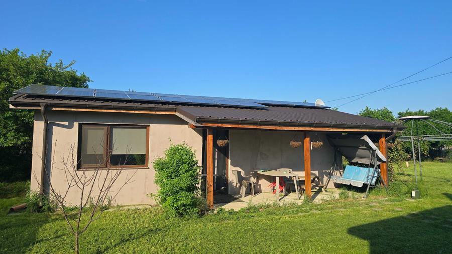 Casă cu 2 camere cu Teren 1800 Mp în Cristești