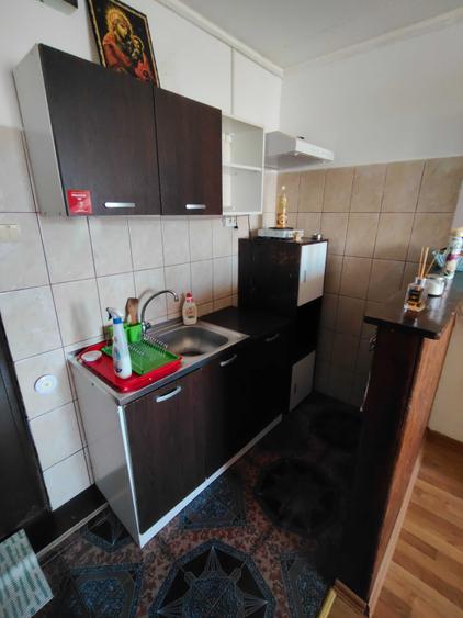 Garsonieră decomandată în Central