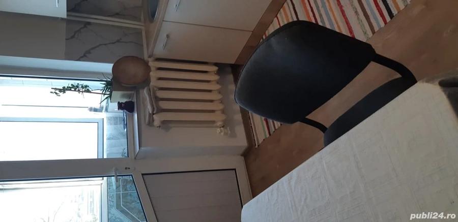 Apartament cu 4 camere semidecomandat în Big