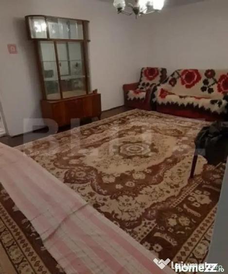 Casă cu 5 camere cu Teren 2348 Mp în Găești
