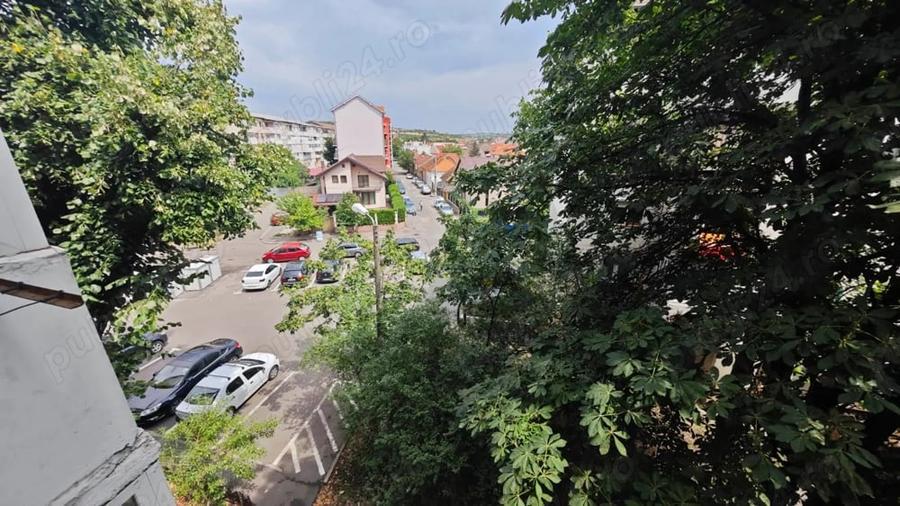 Apartament cu 2 camere decomandat în Rogerius