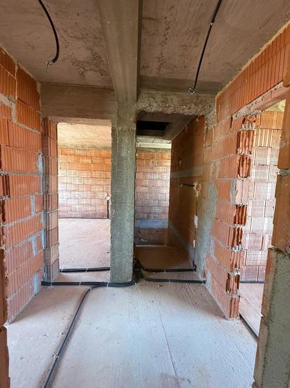 Casă cu 4 camere cu Teren 250 Mp în Sânandrei