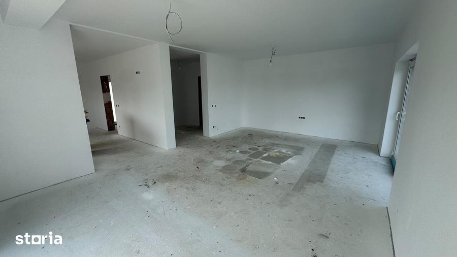 Casă cu 4 camere cu Teren 700 Mp în Central