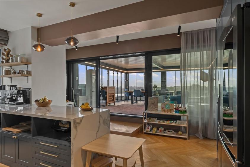 Apartament cu 5 camere, mobilat în Floreasca