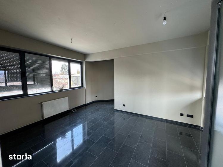 Spațiu comercial, de 180 mp, în Străulești