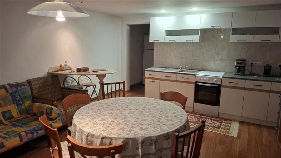 Casă individuală cu 4 camere cu Teren 1250 Mp în Petrești