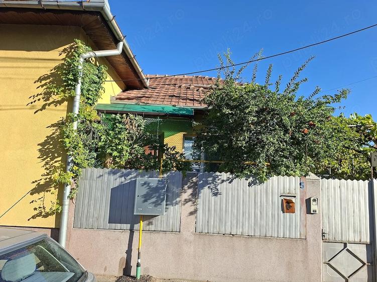 Casă cu Teren 1000 Mp în Aluniș