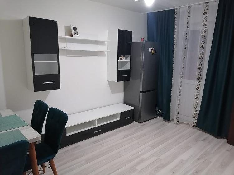 Apartament cu 2 camere semidecomandat în Exterior Vest