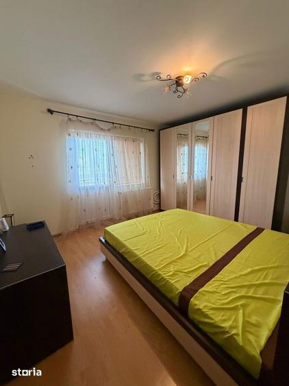 Apartament cu 3 camere decomandat în Ștefan cel Mare