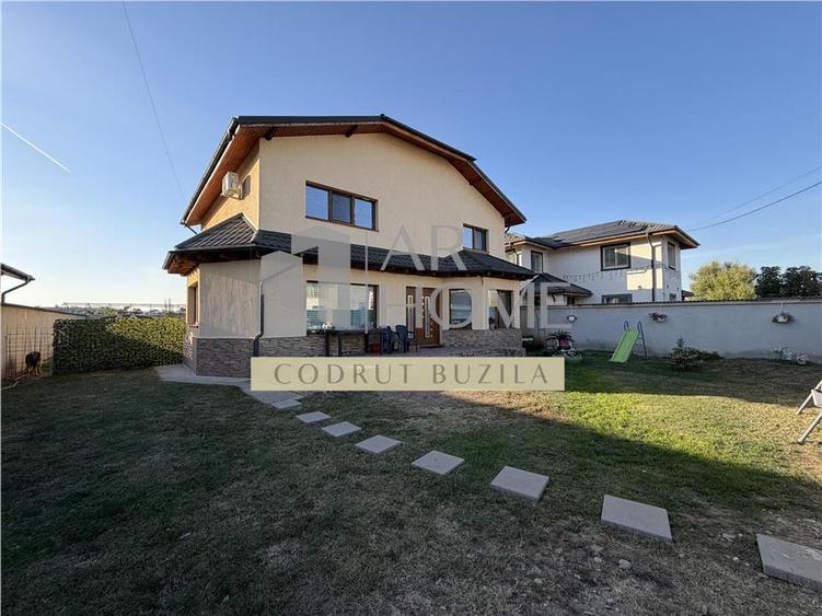 Casă individuală cu 5 camere cu Teren 601 Mp în Bucov