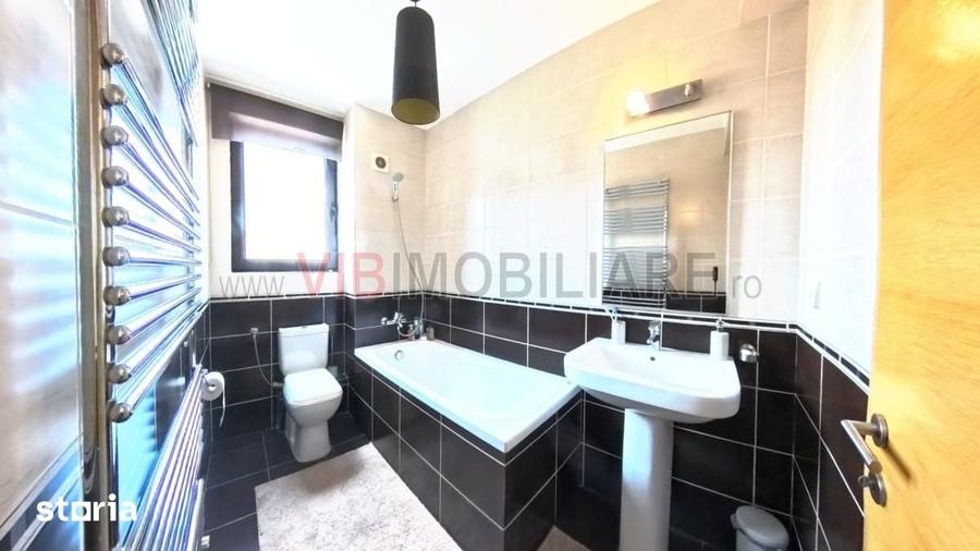 Apartament cu 3 camere semidecomandat în Aviatorilor