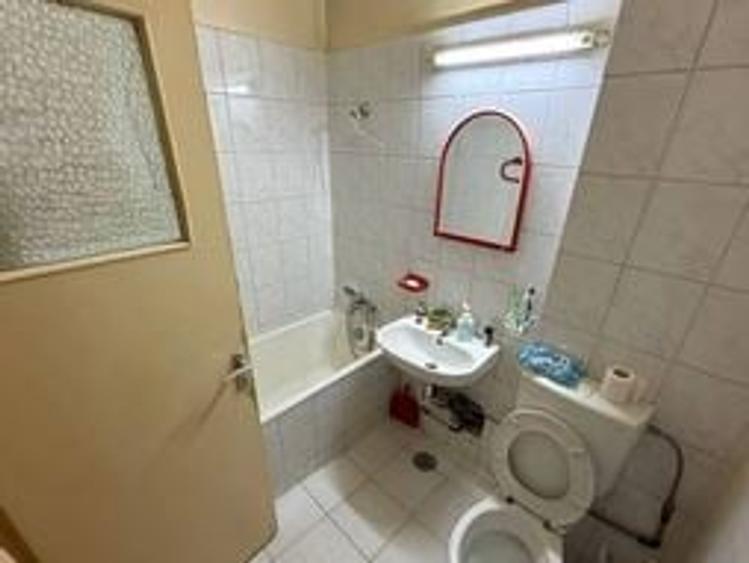 Apartament cu 4 camere decomandat, mobilat în Titan