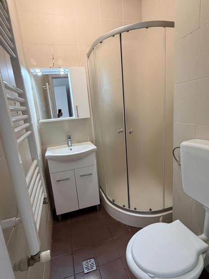 Casă cu 4 camere cu Teren 140 Mp în Tunari