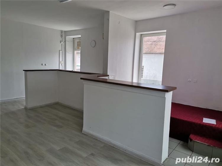 Casă cu 5 camere cu Teren 123 Mp în Reghin