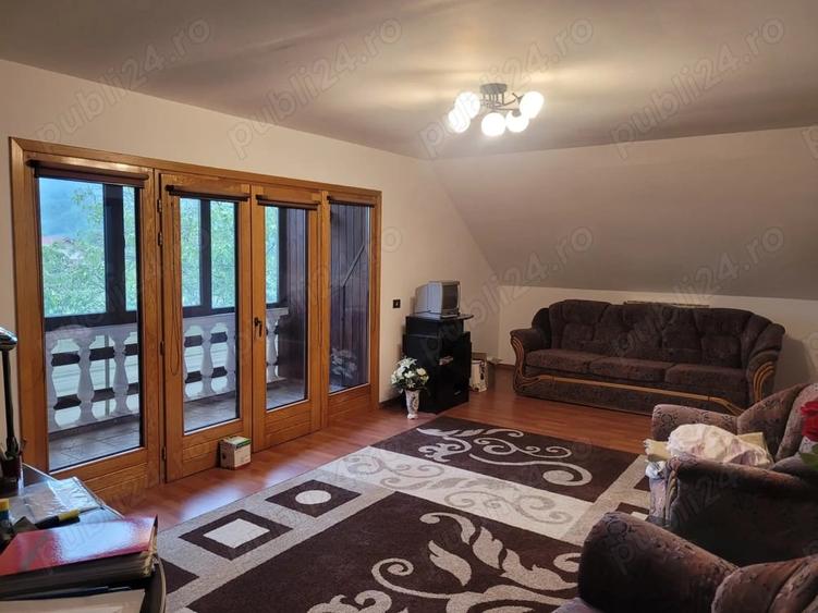 Casă cu 6 camere cu Teren 1300 Mp în Central