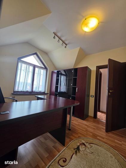 Casă cu 4 camere cu Teren 250 Mp în Bunloc