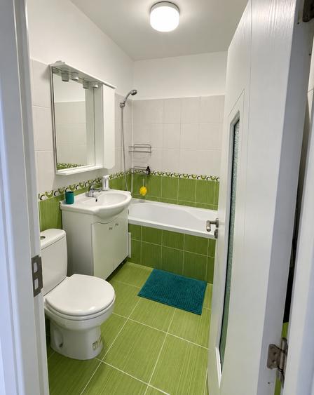 Apartament cu 2 camere semidecomandat, mobilat în Tomis Nord