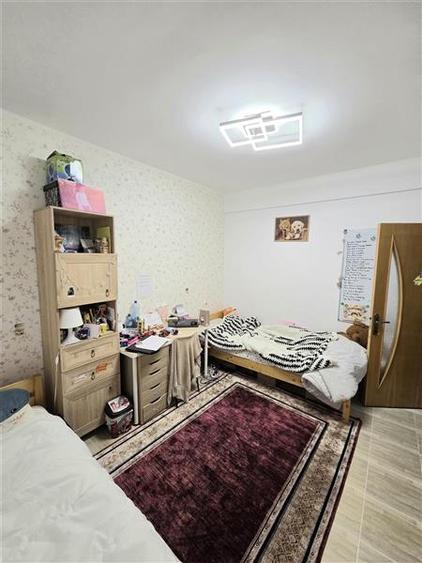 Apartament cu 3 camere decomandat în Primo