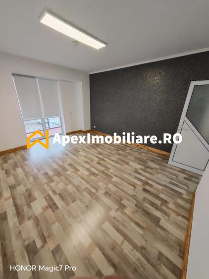Spațiu comercial, de 220 mp, în Vitan Mall