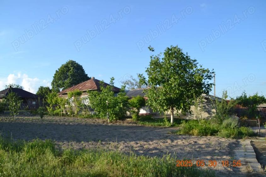 Casă cu 6 camere cu Teren 1900 Mp în Gâldău