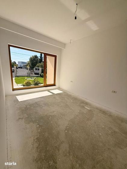 Casă cu 4 camere decomandat în Mogoșoaia