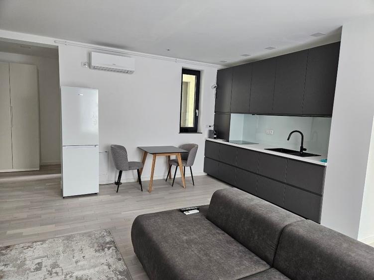 Apartament cu 2 camere decomandat, mobilat în Dumbrăvița