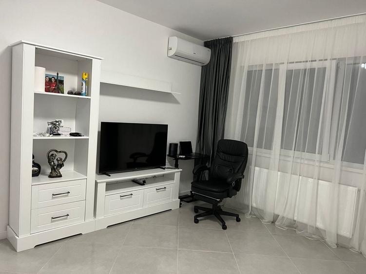 Apartament cu 2 camere decomandat în Regie