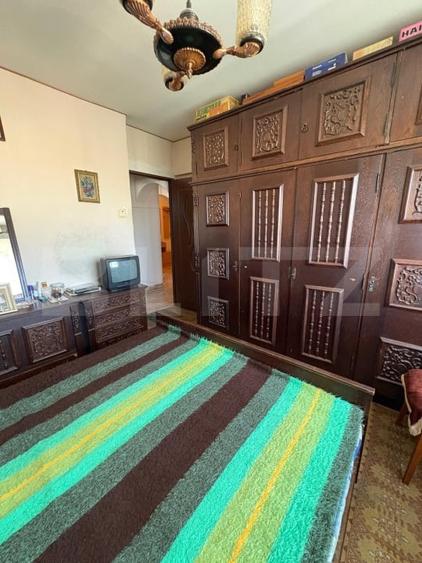 Apartament cu 4 camere decomandat, mobilat în Prundu