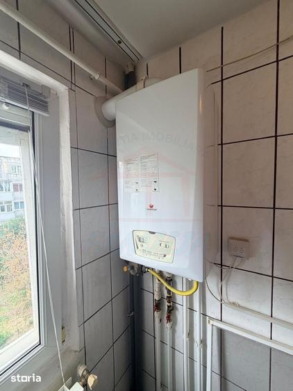 Apartament cu 4 camere în Micro 13