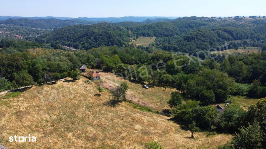 Teren de 3073 mp, în Cepari