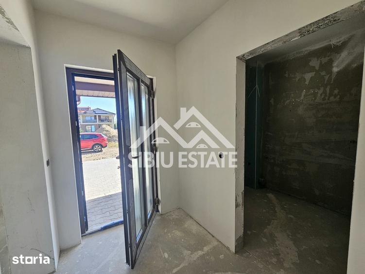 Casa noua 4 dormitoare, spatiu bun pentru familie - 14