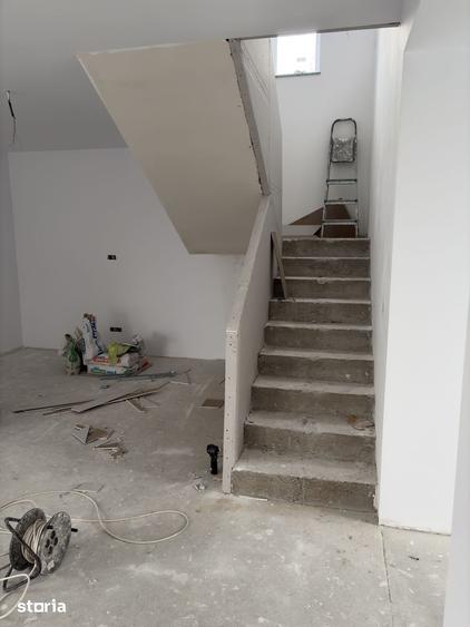 Casă cu 4 camere cu Teren 409 Mp în Valea Lupului