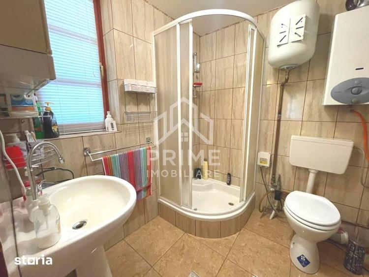 Casă cu 5 camere cu Teren 2000 Mp în Pianu