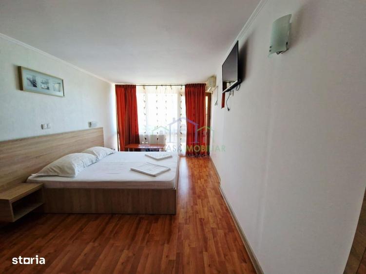 Spațiu comercial, de 871 mp, în Eșelnița