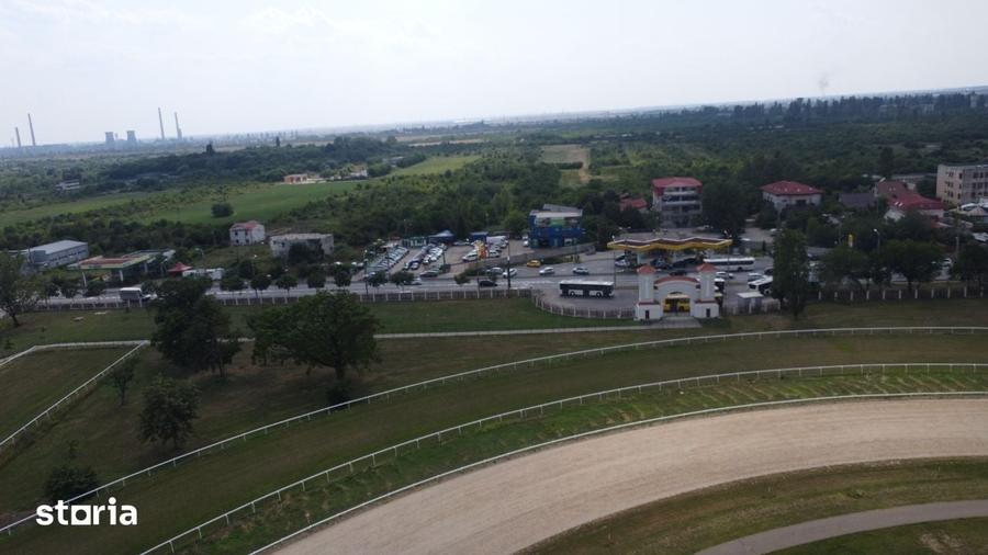 Teren de 5000 mp, în Hipodrom