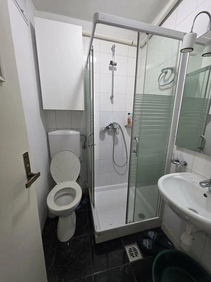 Garsonieră semidecomandată în Brâncoveanu