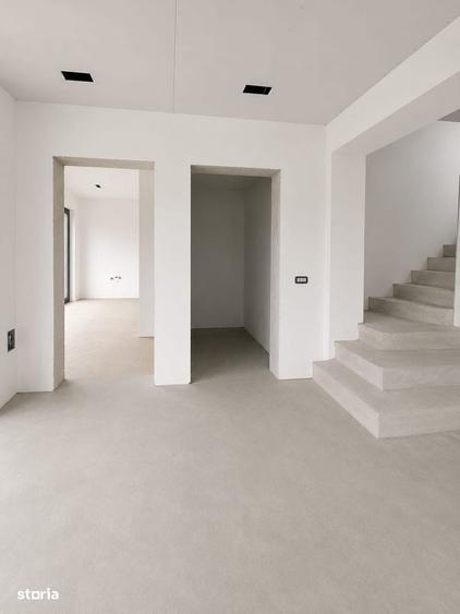 Casă cu 4 camere cu Teren 560 Mp în Tărtășești