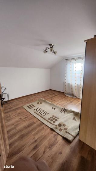 Casă cu 4 camere cu Teren 300 Mp în Dâmbul Rotund