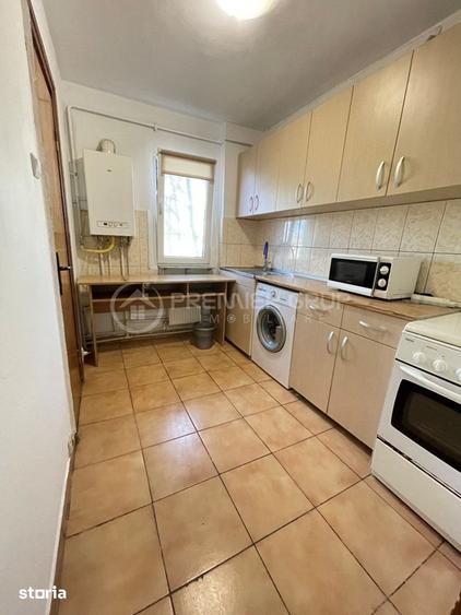 Apartament cu 2 camere semidecomandat în Podu Roș