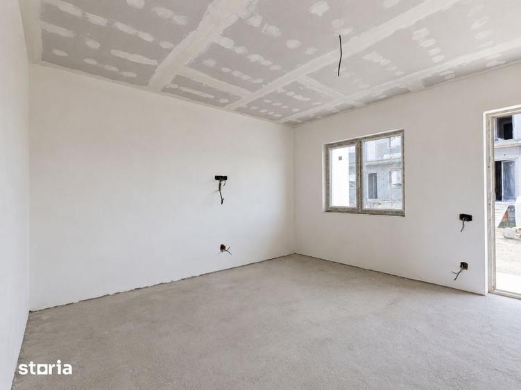 Casă cu 4 camere cu Teren 110 Mp în Sânpetru