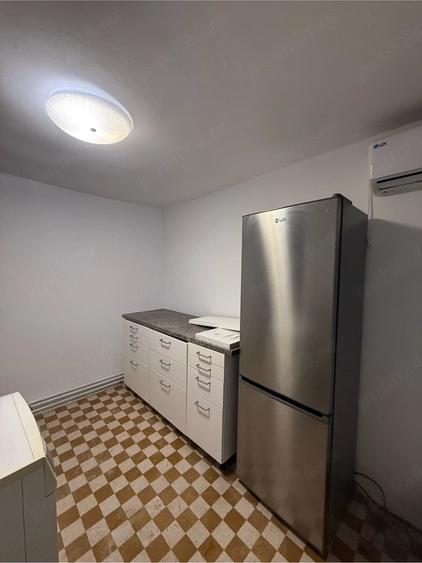 Apartament cu 3 camere decomandat în Mehala