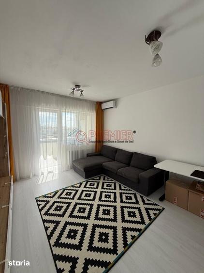 Apartament cu 2 camere în Apărătorii Patriei