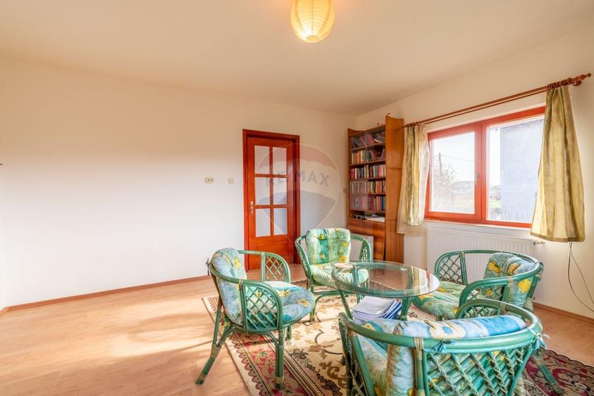 Casă individuală cu 2 camere cu Teren 3301 Mp în Jucu de Mijloc