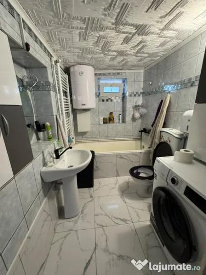 Casă cu 4 camere cu Teren 1160 Mp în Podari